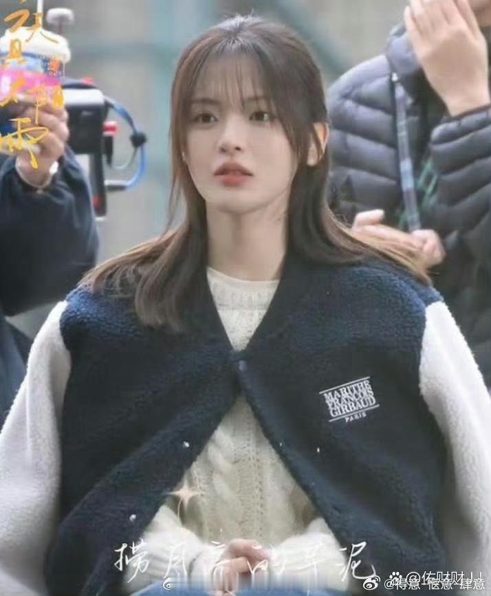 美女总是有相似的地方，杨超越这个造型据说撞脸宋慧乔，你觉得像吗？ ​​​
