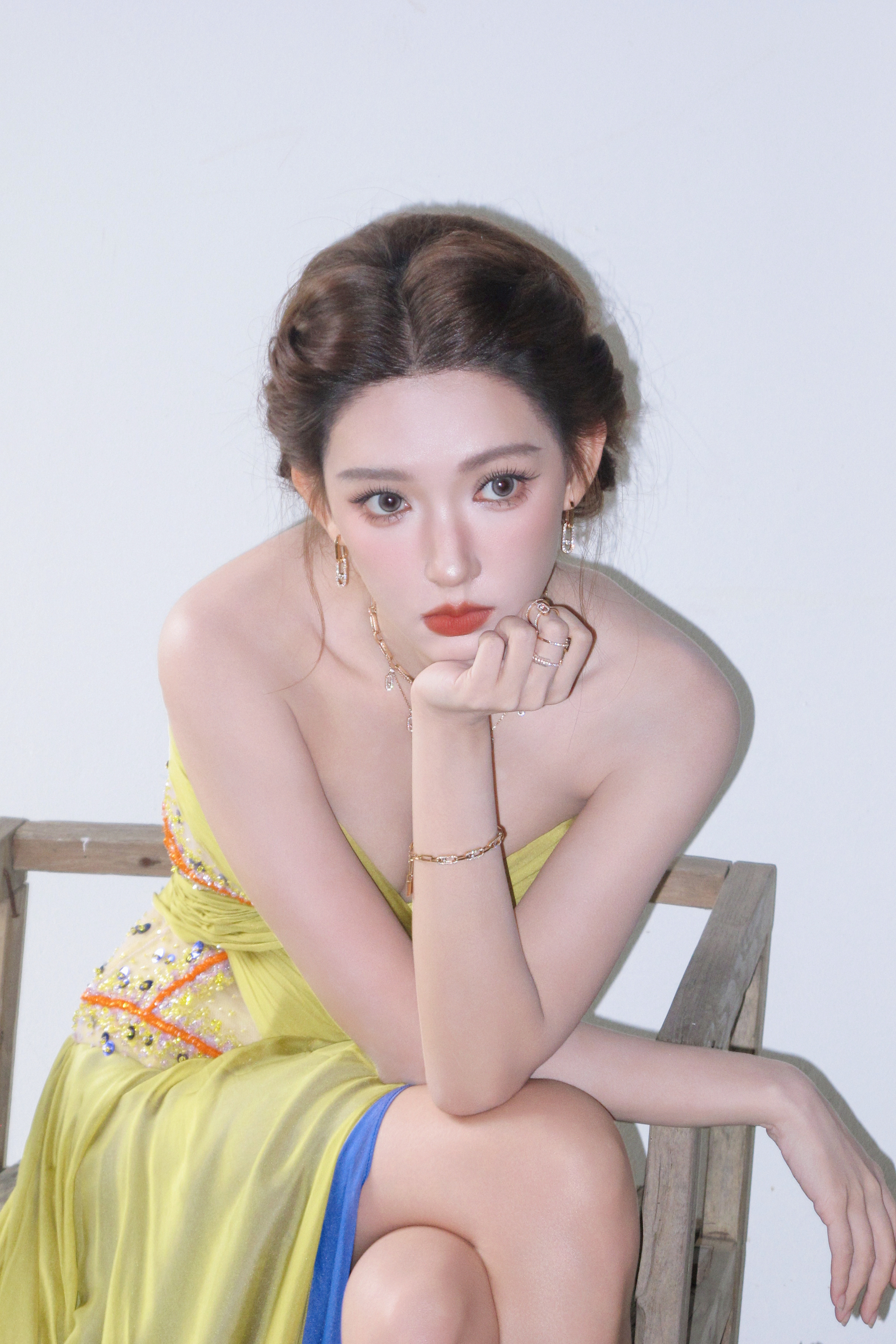 👠程潇红毯状态超好程潇红毯芭莎艺术年度美学盛典
