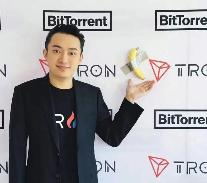 90后富豪4500万买下一根随时可能烂掉的香蕉，拍卖师都惊讶道“我从没想到过我会