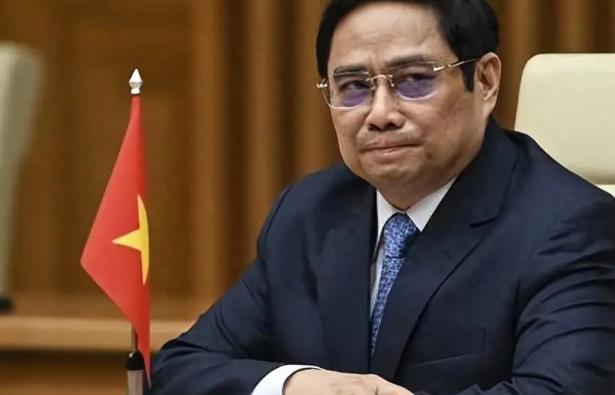 越南正在用一场集体失忆给中国上最硬核的国际政治课——向毒杀自己三代人的美国敞开怀