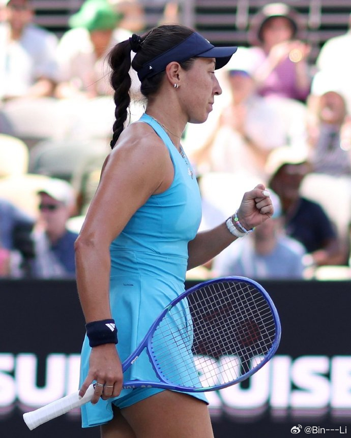 佩古拉鏖战三个多小时拿下泥地赛场开门红，解锁赛季20胜WTA500查尔斯顿站第二