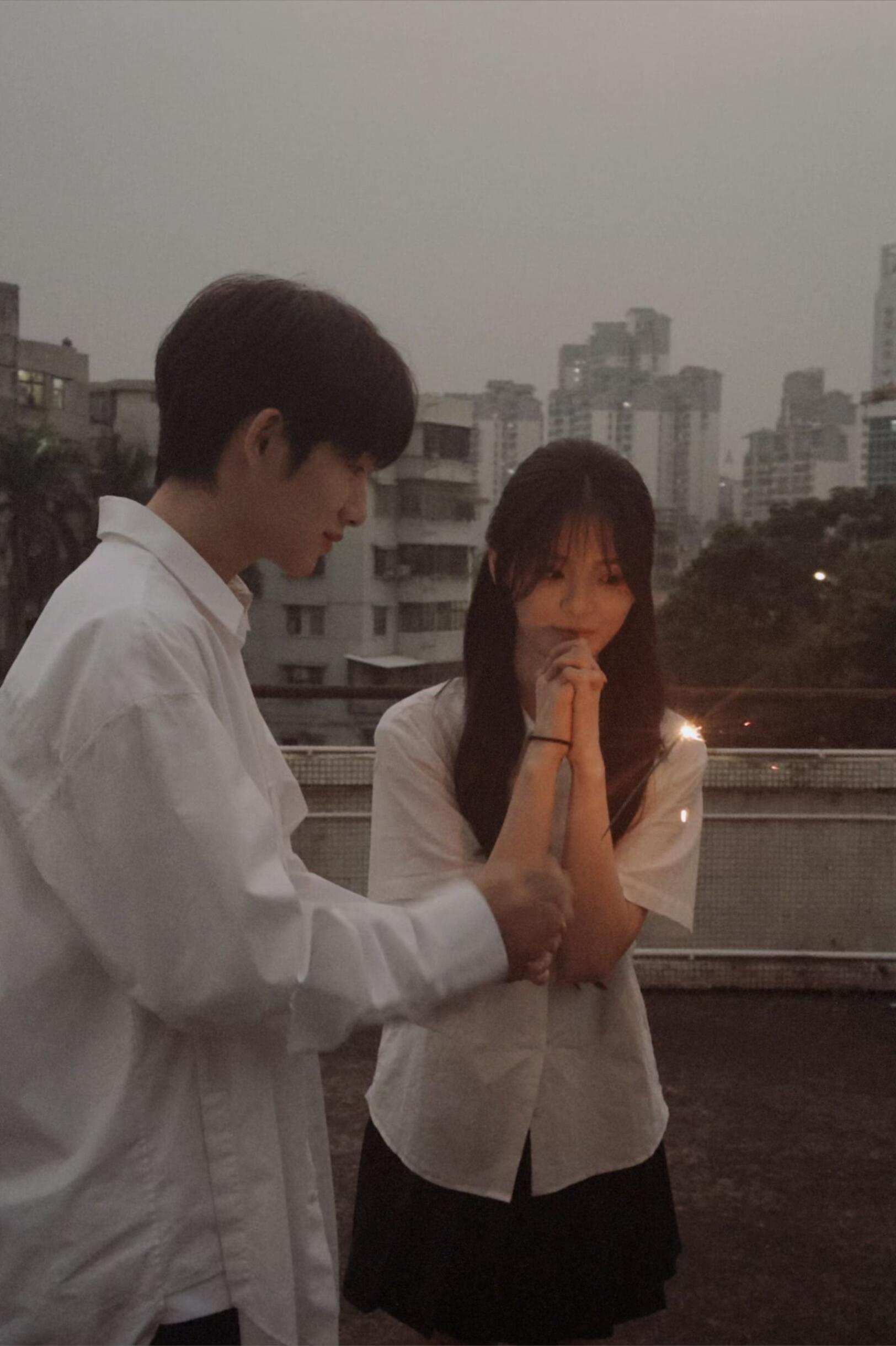 杨超越被绊倒猫的树只需轻轻发力，几张图描绘了多少校园文情节。权威真无需多言，杨超