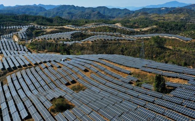 英媒：中国最让人佩服的，就是美欧联手绞杀中国光伏，还能够翻身


尚德产品九成以