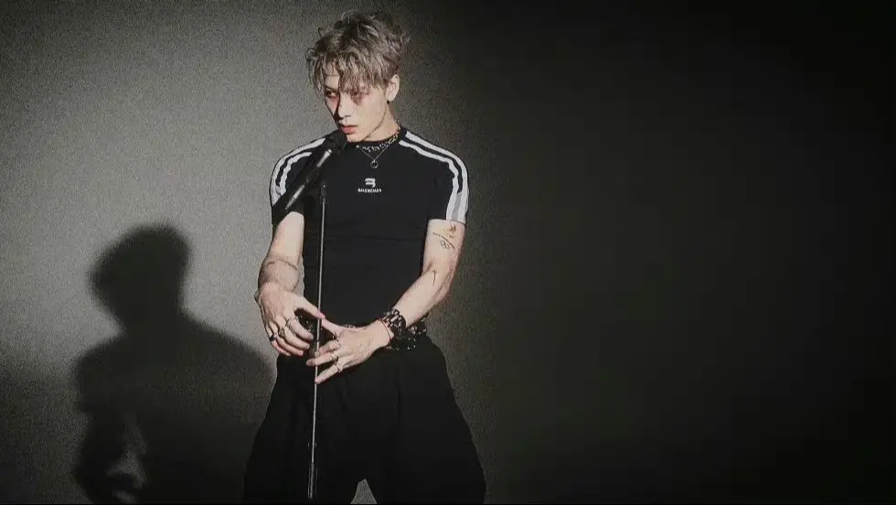 翻翻我最爱的杂志没有之一🥵❤️‍🔥。