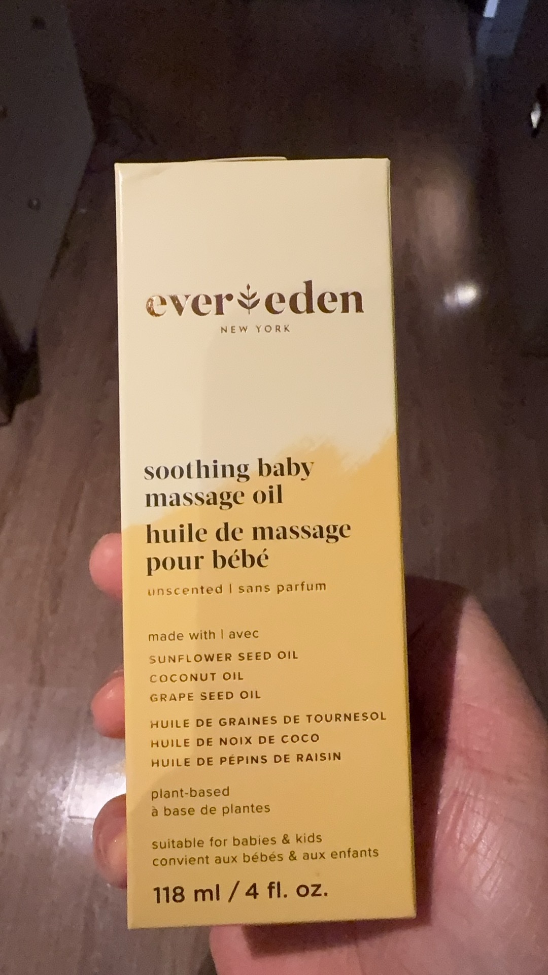 小爆爆擦这个抚触油会过敏脚上擦了一次，第二天就红肿了，去医院看了后查了个遍，没啥