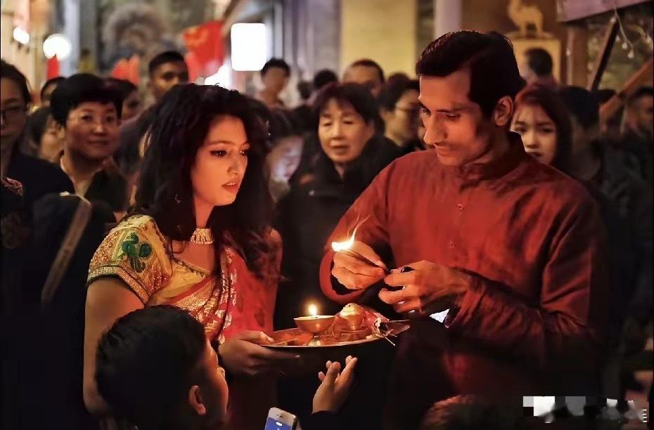 今天刷到个印度老板在咱们这儿发家致富的报道，看得我直冒冷汗。2005年他只身来到