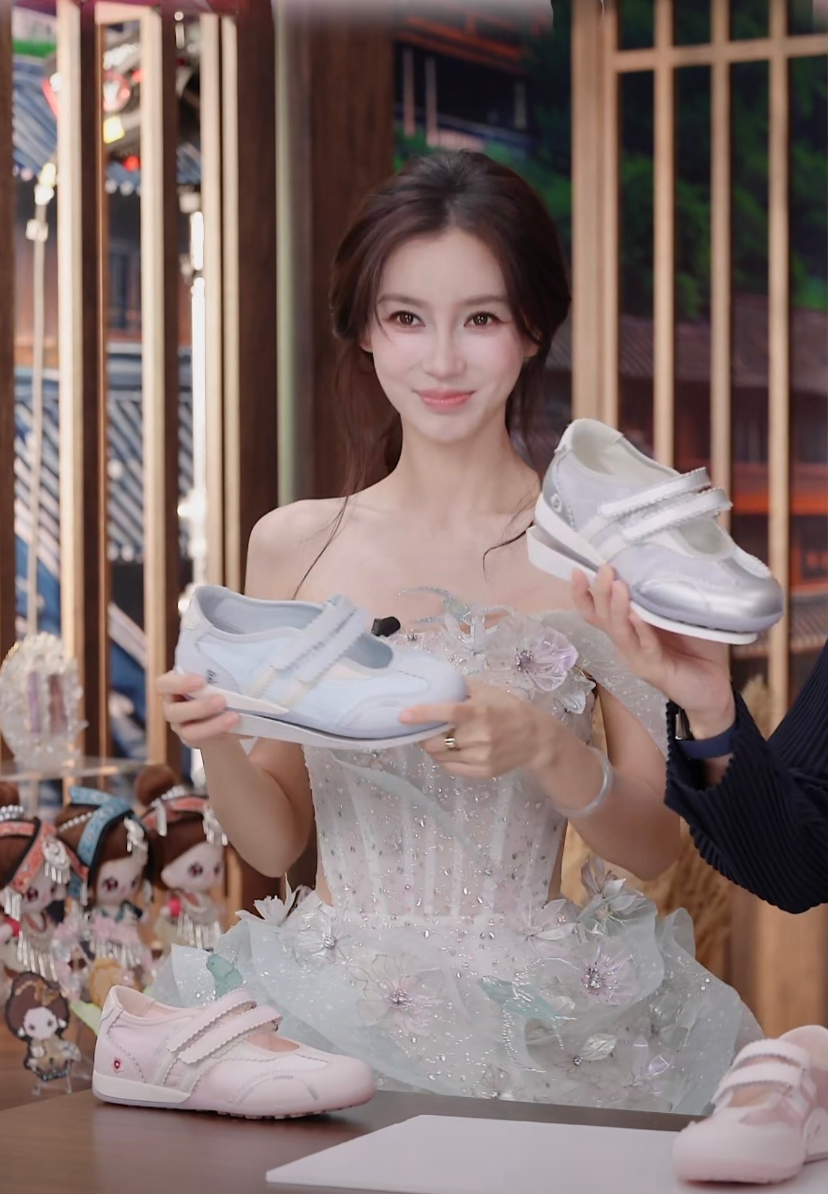 angelababy     麦吉丽品牌护肤代言人angelababy每天都在想