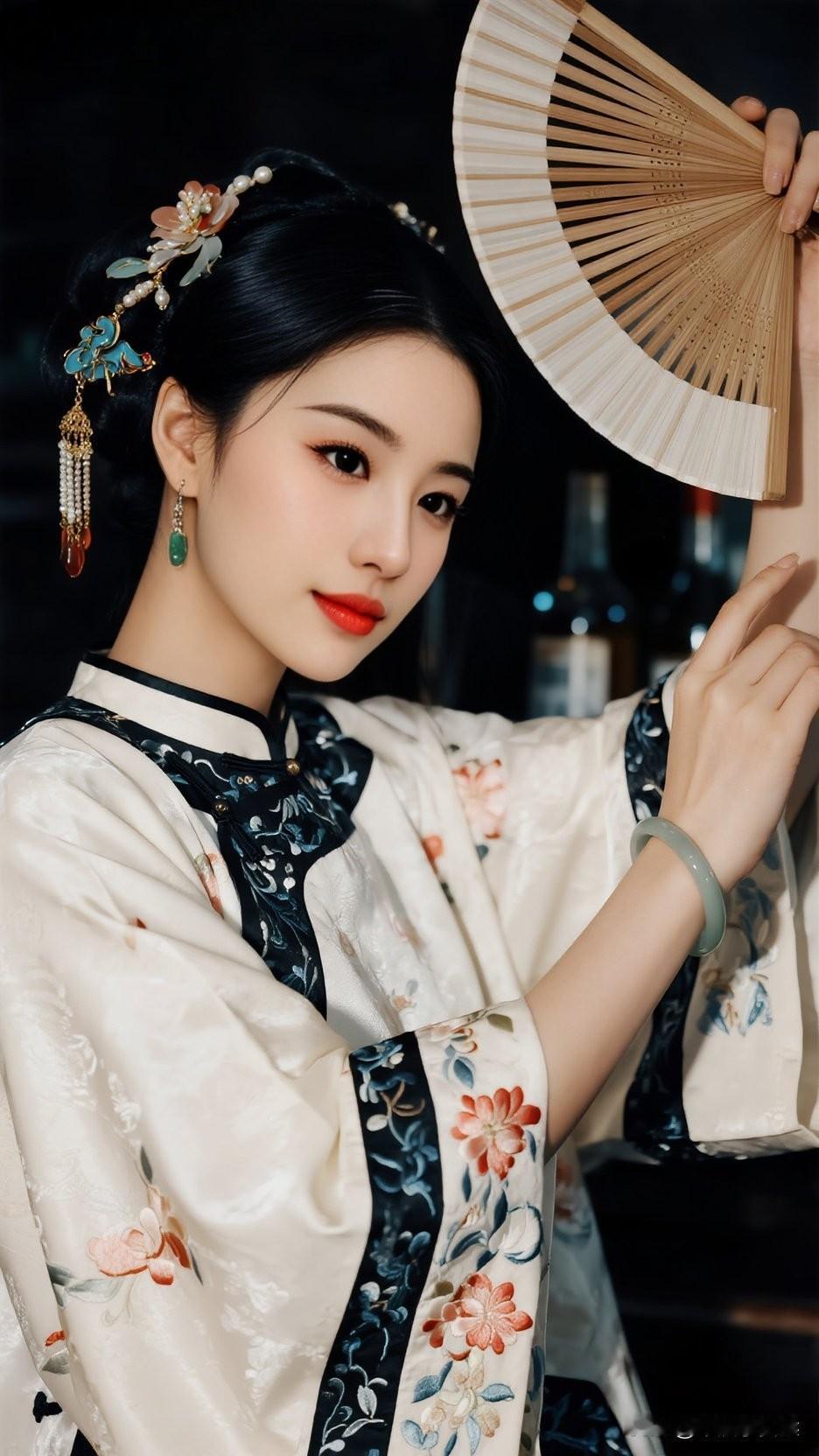 古风美人，气质典雅，妩媚动人，最是扰人心弦。中国古风美人