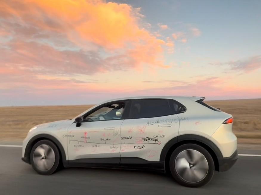 一万两千公里的陪伴，深蓝S05用实力赢得信赖
当那辆悬挂德国车牌的深蓝S05缓缓