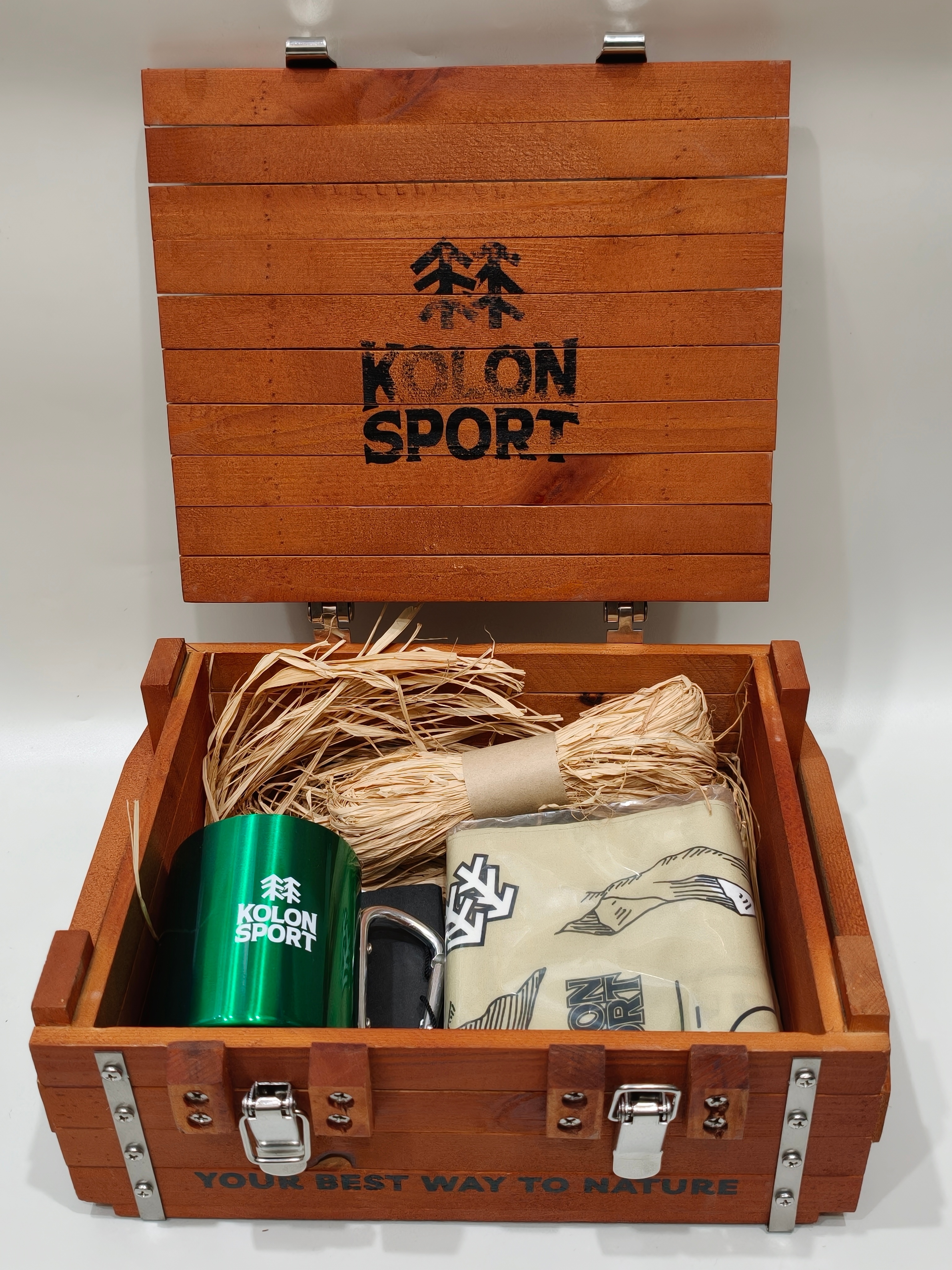 30天模型连送挑战 第201期今天【抽奖】送出的是：韩国户外品牌 KOLON S