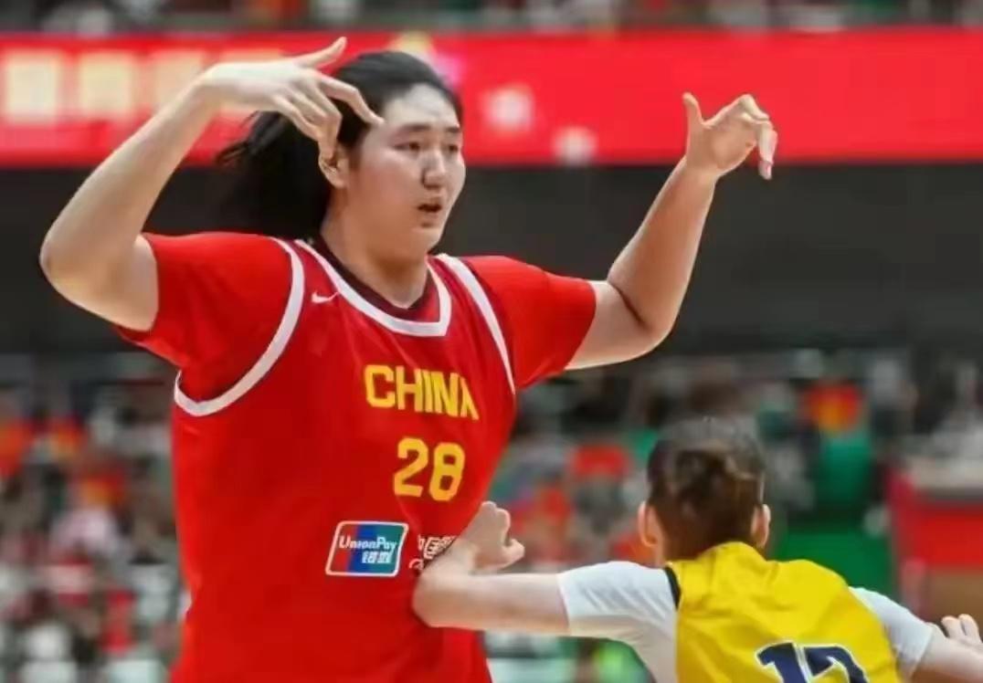值得期待，中国女篮新“三大移动长城”统治力有望超过曾经的男篮“三大移动长城”！