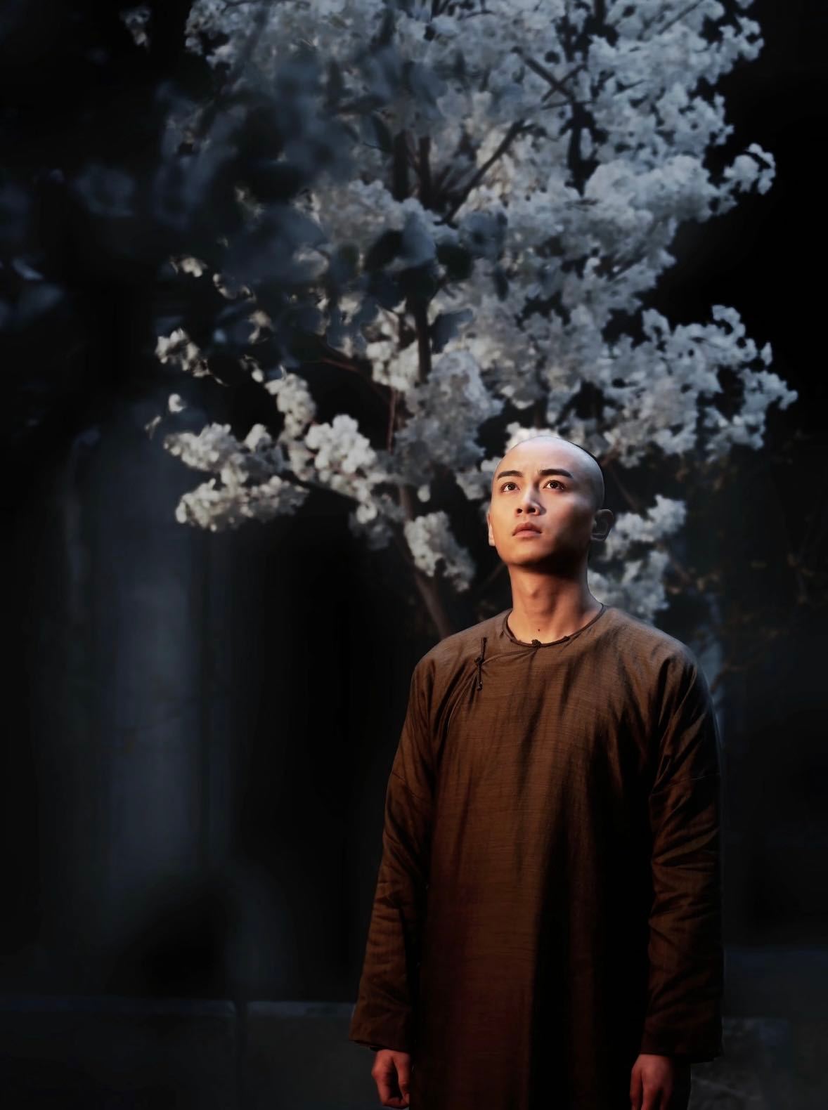 陈晓 的可塑性我后知后觉纵观出道那么多年，演过纨绔子弟沈星移，又演过少年侠客杨过