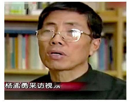 2000年，一次心脏移植手术彻底改变了他的命运名，57岁的老头移植了个26岁男子