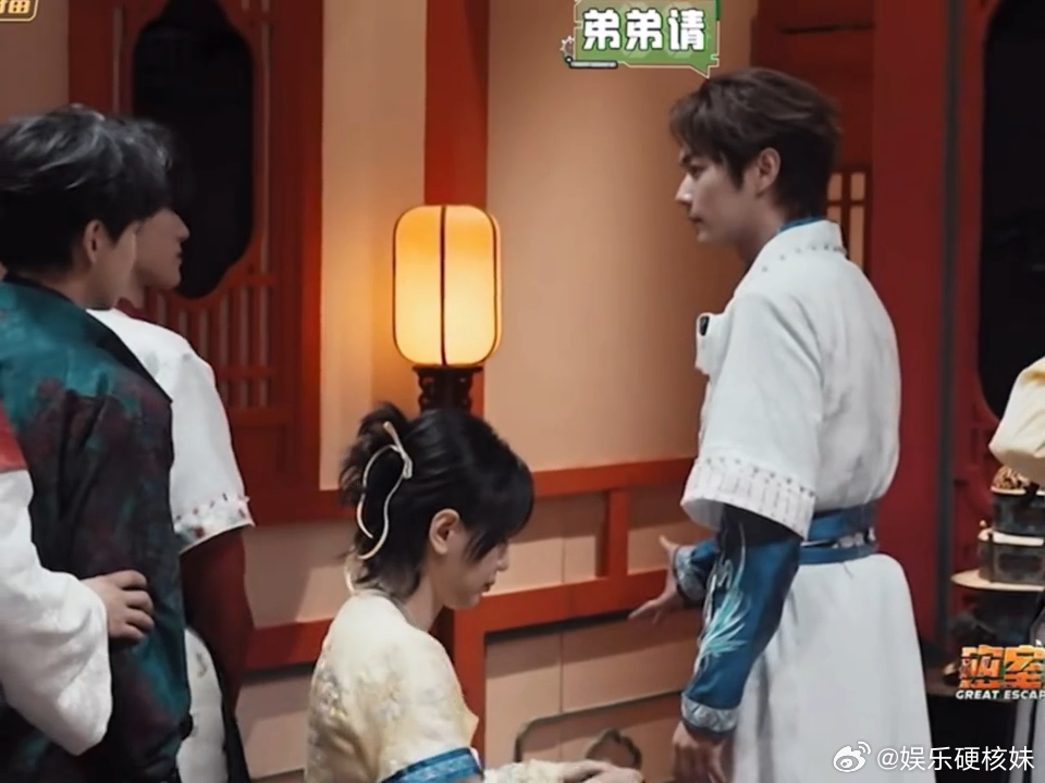 张真源嘴比胆子先出发张真源秒怂张真源经典嘴硬名场面🤣自信放话“我今天真没这么怕