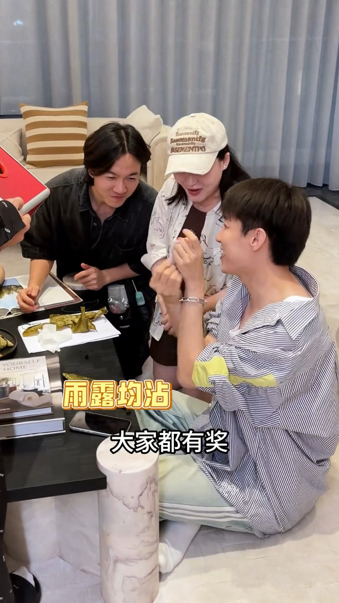 贾乃亮谁能不爱贾乃亮这般老板，待人坦荡无套路满含诚意，打工人狠狠羡慕了