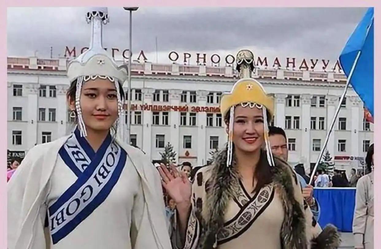 蒙古国年轻人刷到内蒙古牧民日常后心态失衡，海外问答平台抛出尖锐问题，要满足什么条