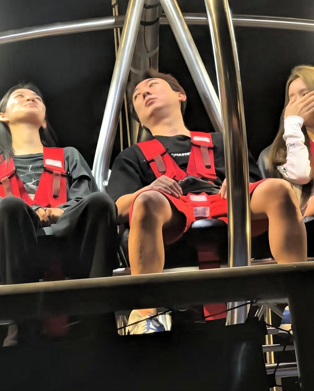 王思聪新加坡过年，身形圆润引热议

37岁王思聪空降新加坡环球影城，携两女伴坐摩