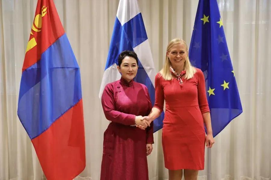 蒙古国可能要成为第二个乌克兰？
 
最近，蒙古国外长巴特策策格访问芬兰，两国发表