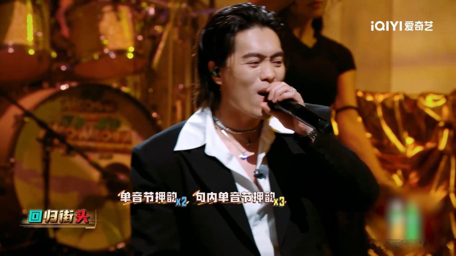 弹壳VinzT格莱美级别的舞台 大事很妙！弹壳和VinzT西装绅士舞台刷新观感。