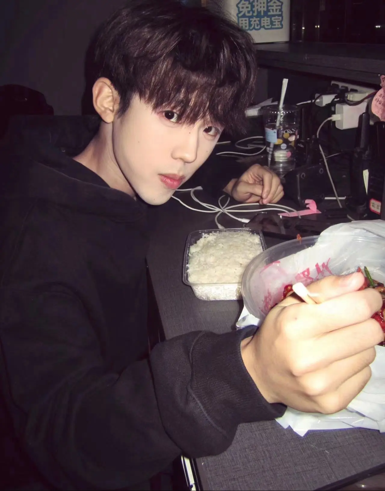 吃饭了吗 没吃的话看看我是不是你的菜