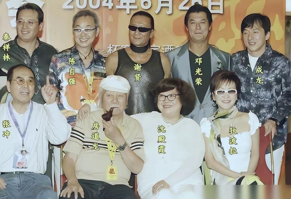 20多年时光飞逝，把美好青春和荣誉留在了相册里，永念那段纯粹时光青春时光旧照片