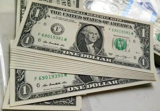 如果美国一口气印钞28万亿，把欠的债都还了，会发生什么？美国一旦这么干，第二天就