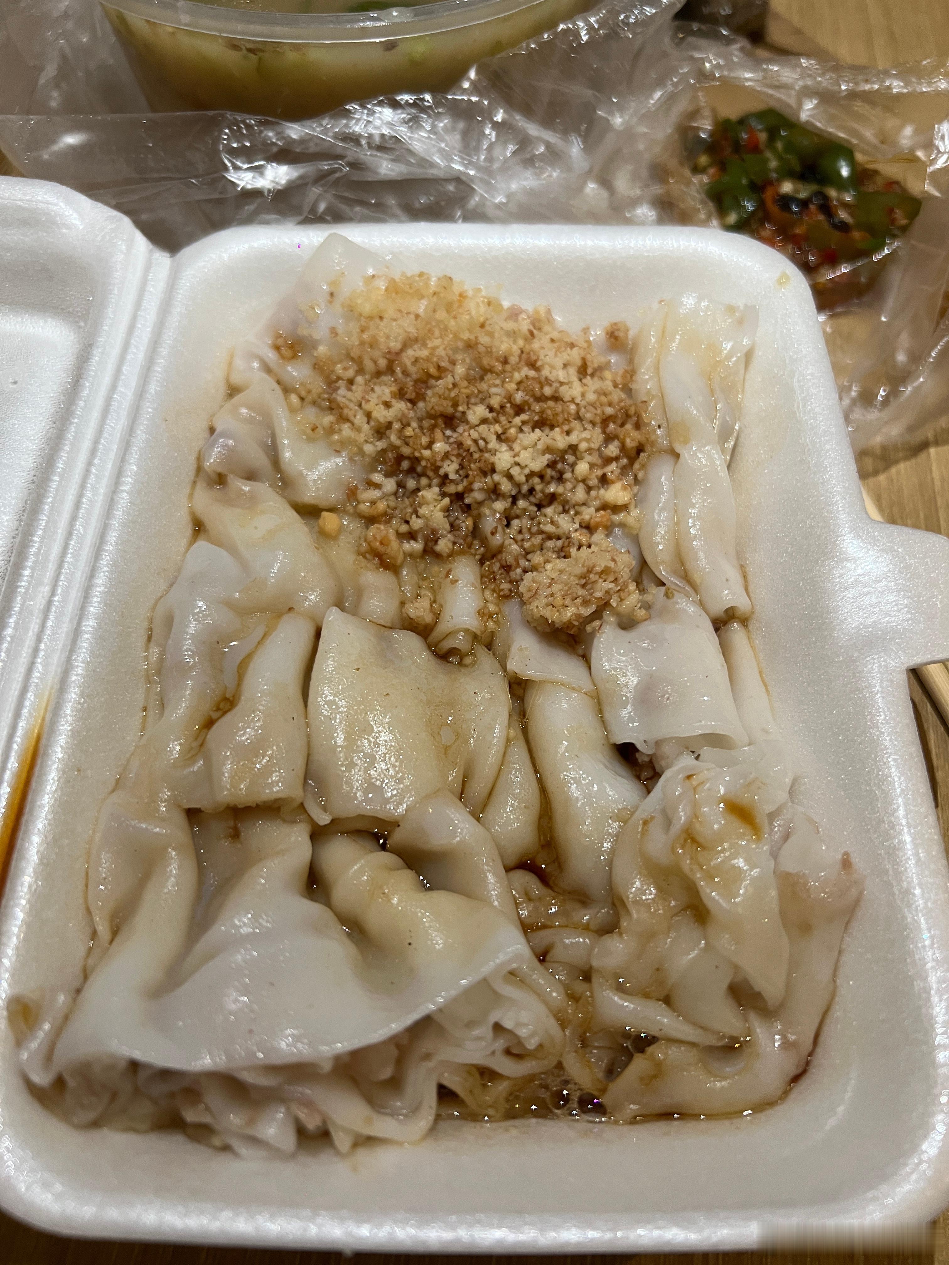 早餐 肠粉，黄鳝粥 ​​​