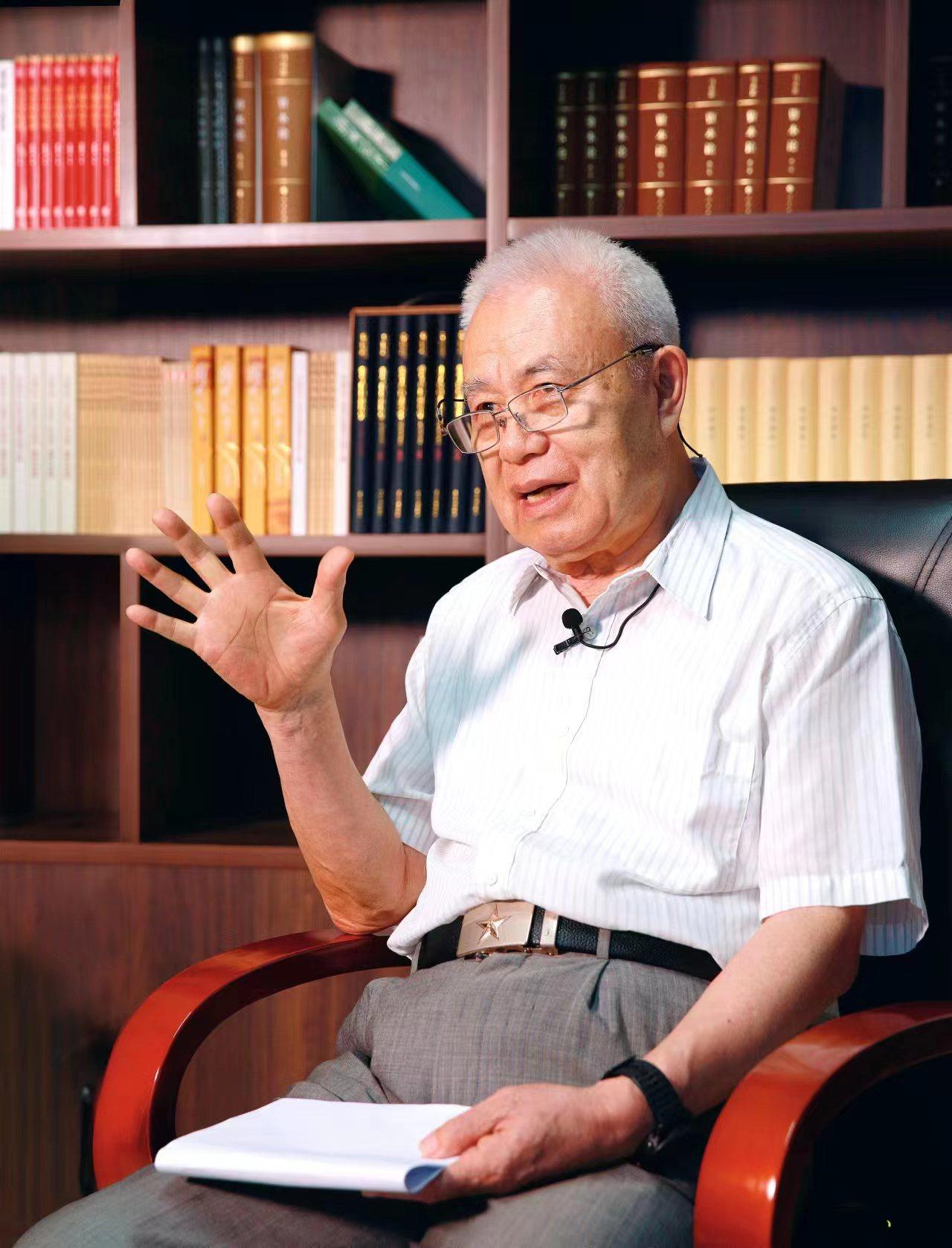 他是“铸盾国士”，他打造的防御体系堪称地下钢铁长城，可全方位抵御各类核打击与钻地