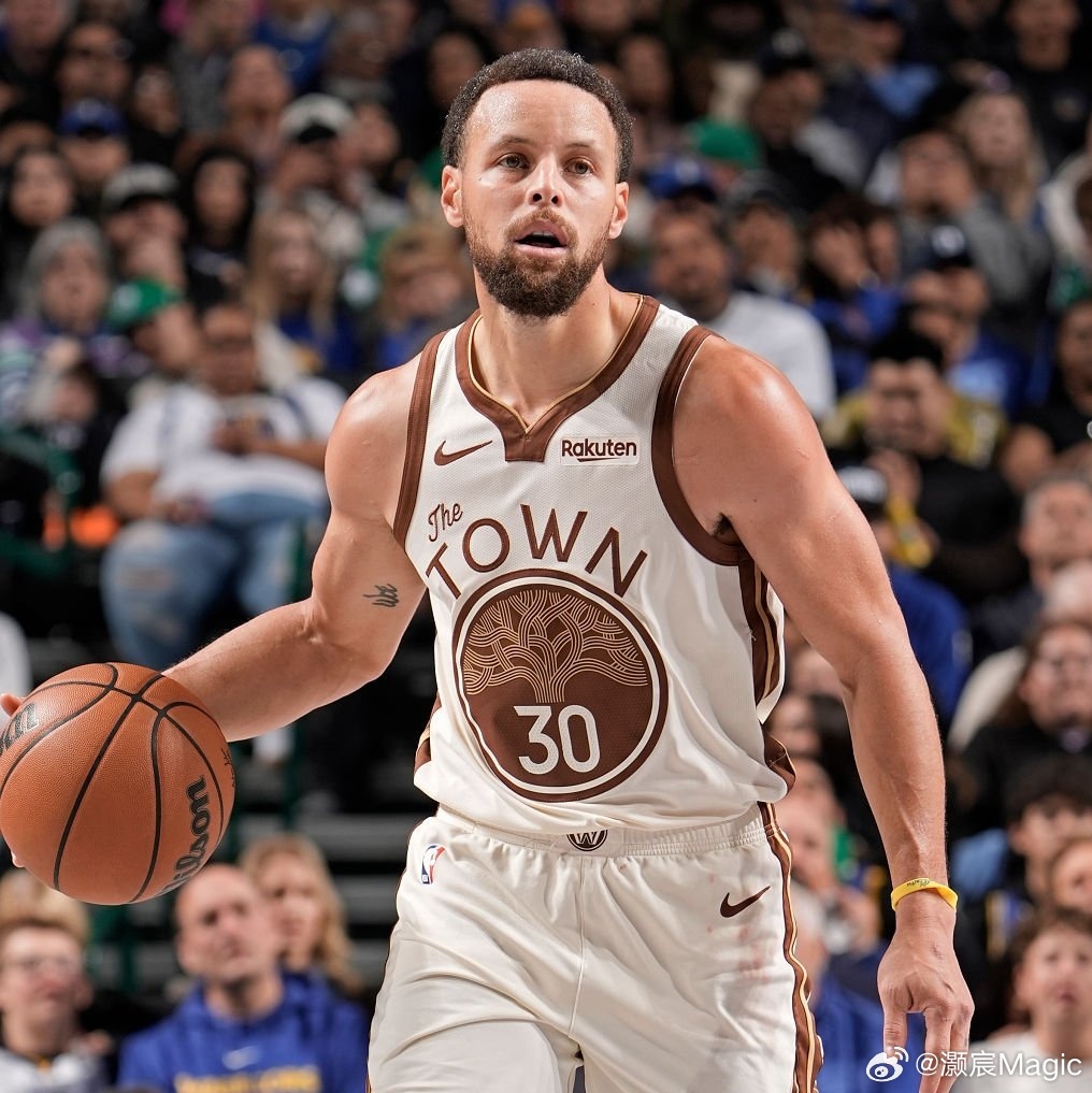 Shams：库里因膝伤将再缺席10天，连续缺席场次达20场。这意味着他将缺席勇士