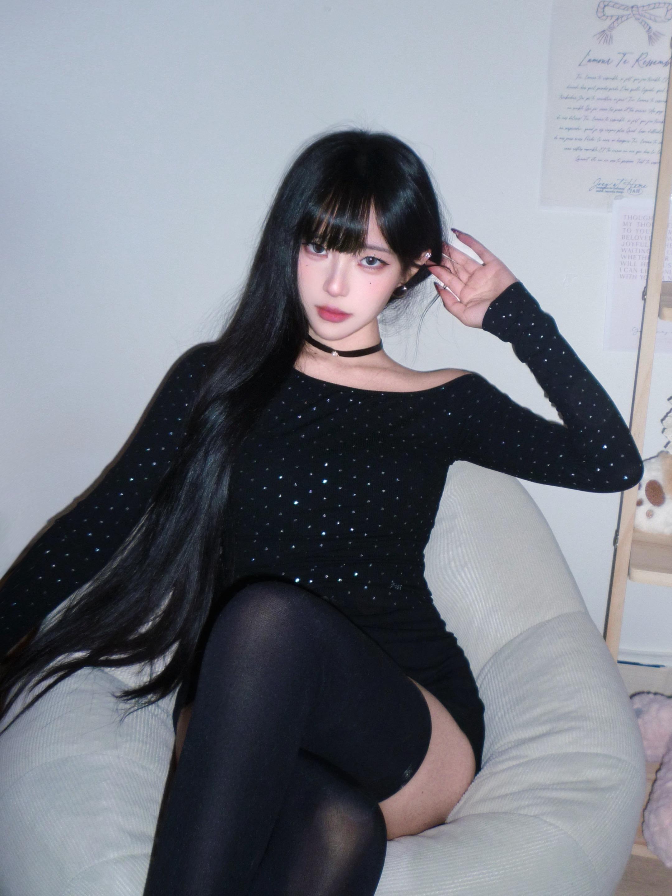 什么爱啊恨啊的  其实梦里都是我的脸吧