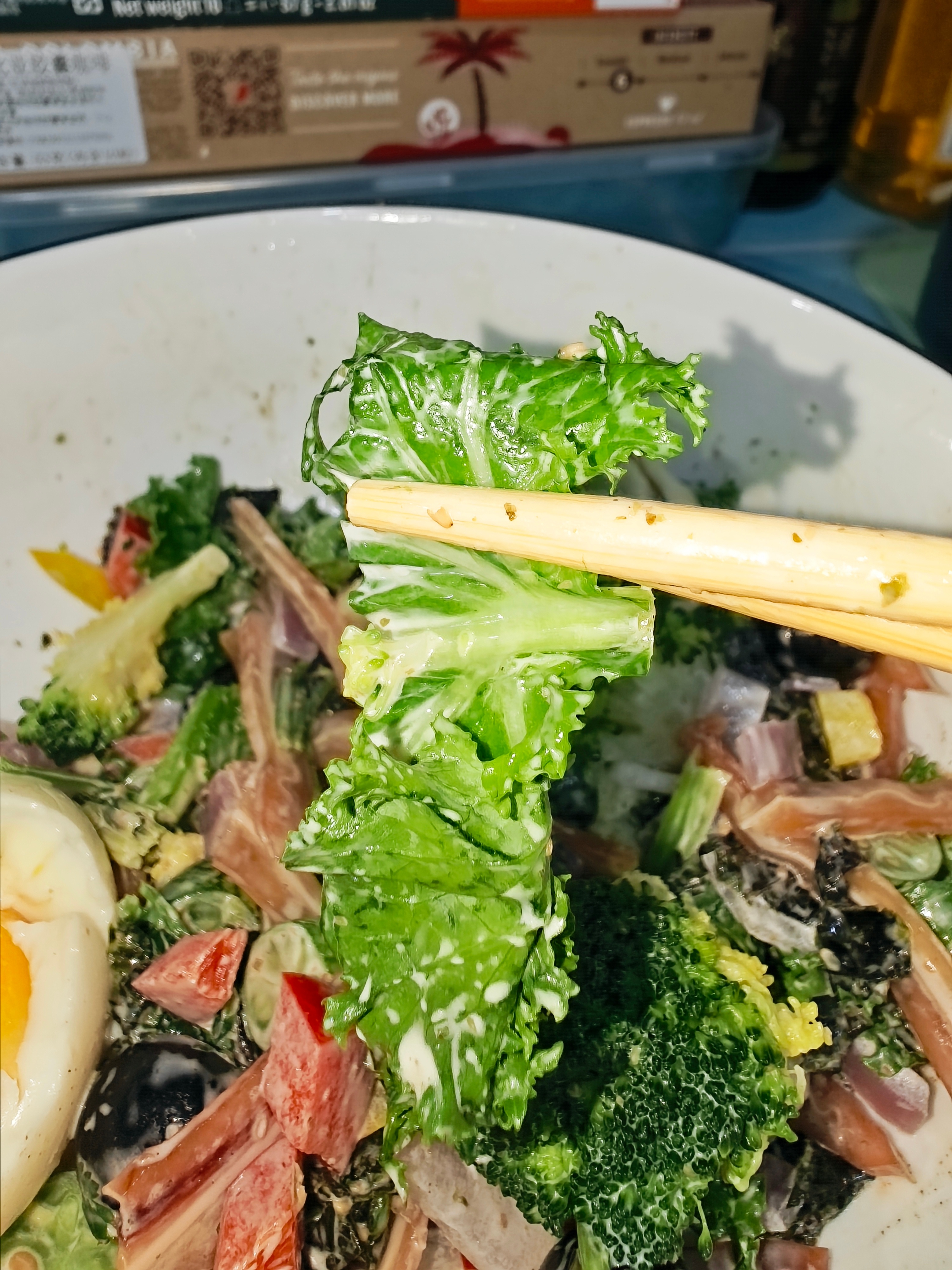 今晚五饺鸡蛋沙拉◆食材清单蔬菜：羽衣甘蓝(图3)，红色彩椒，黄色彩椒，洋葱，蓝莓