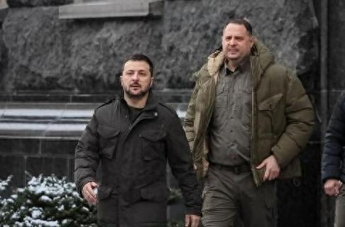 11月28日一则震撼表态的短信被公之于众“我将奔赴前线所有后果我全接下，我绝非贪