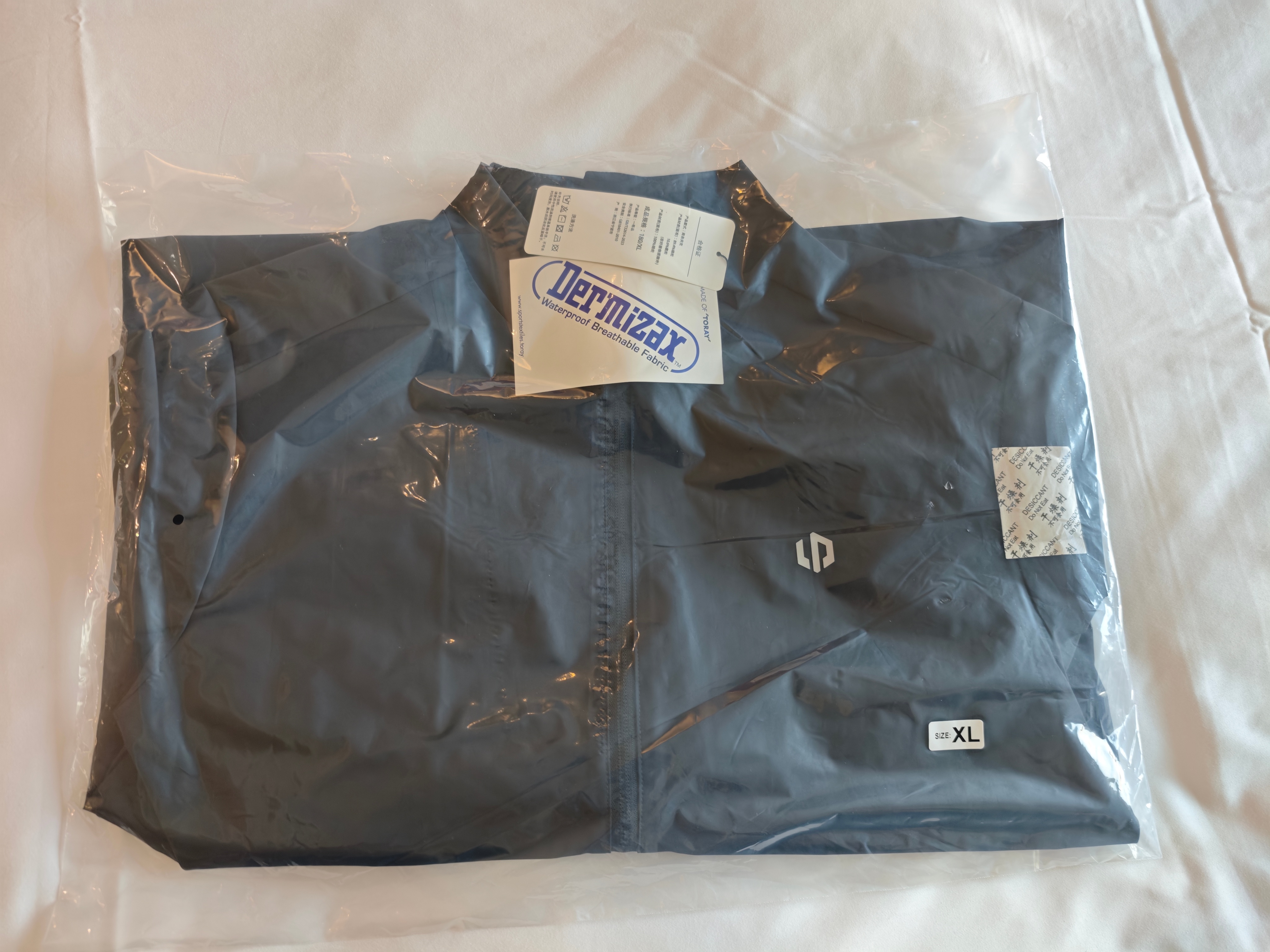 抽个奖，评论就能参与零跑的软壳冲锋衣，质量非常好XL码，男生留着自己穿，女生可以