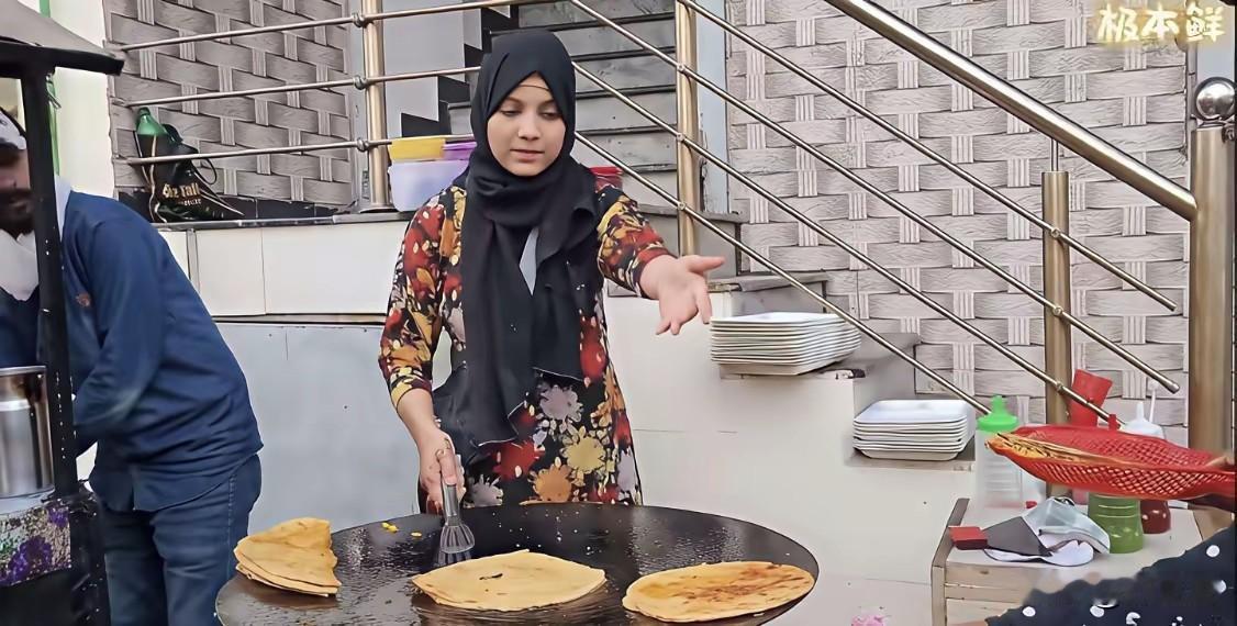 看了两个关于留学生的报道！
一个是巴基斯坦来华的女留学生，从中国大学留学回国后，