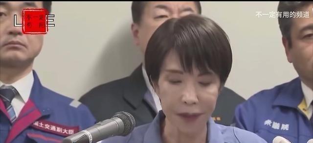 高市早苗不嚣张了！不是因为上百艘军舰的集结；也不是因为两架战机都被火控雷达锁定；