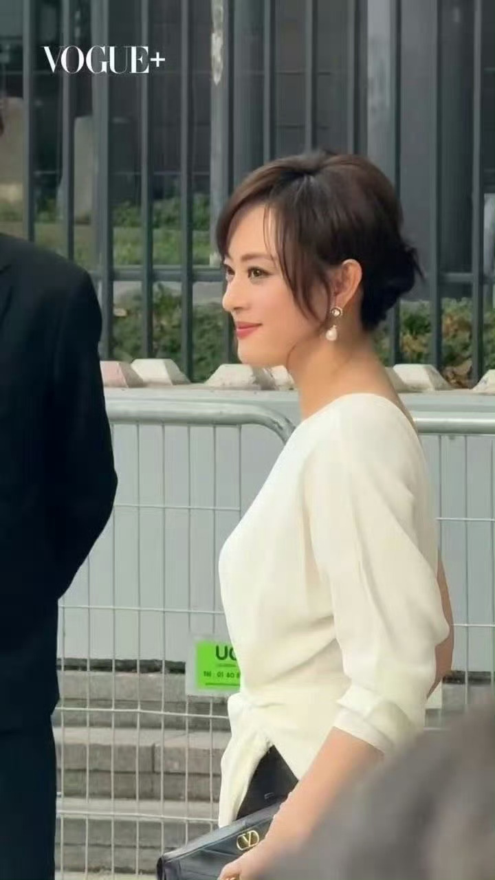 孙俪妆造正确美滴很美滴很 终于放弃微商头了 ​​​