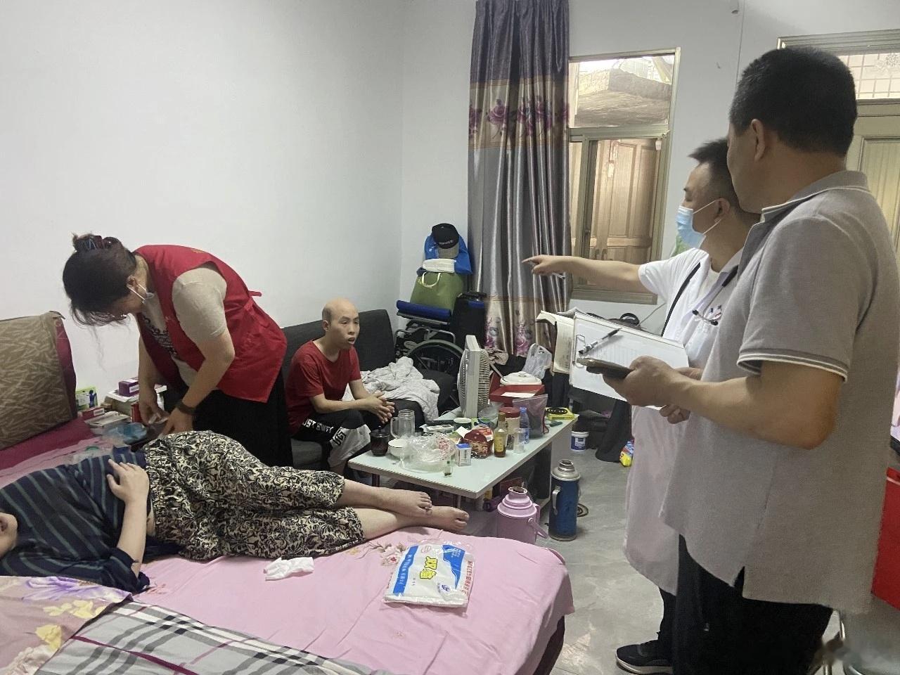 宁波宁海慈爱阳光护残让山区暖意常伴 宁海岔路镇地处山区，四百余名重度残障群众出行