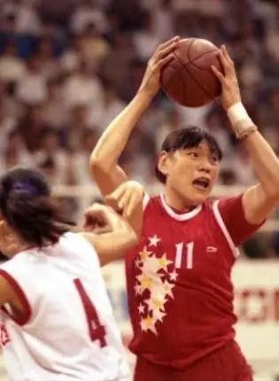 郑海霞的职业生涯成绩：奥运会1992年巴塞罗那奥运会银牌1984年洛杉矶奥运会铜