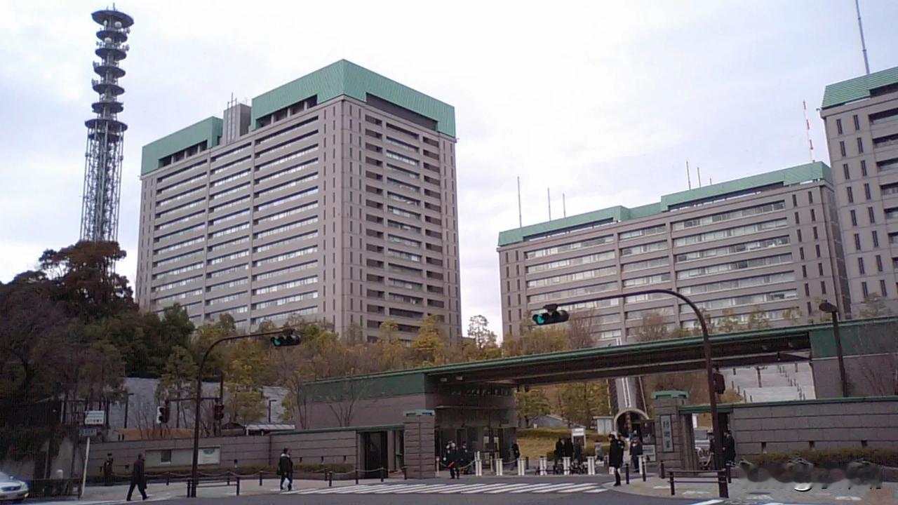 警惕！
日本开始针对中国反卫星武器和高超音速导弹进行布局了
    外媒最新消息