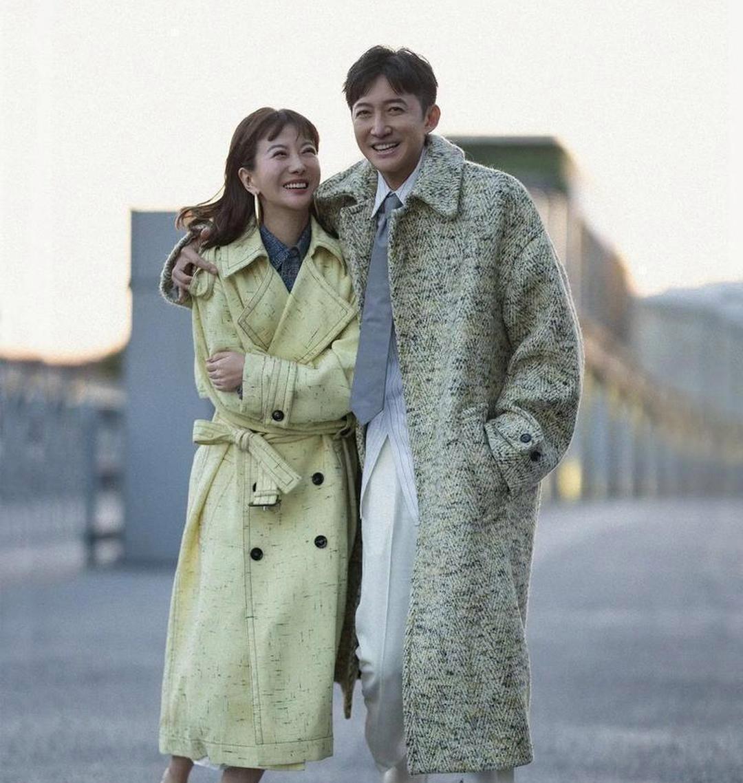 原来他俩是夫妻，相恋6年恩爱8年，演完 《八千里路云和月》又火了。真的太像 王阳