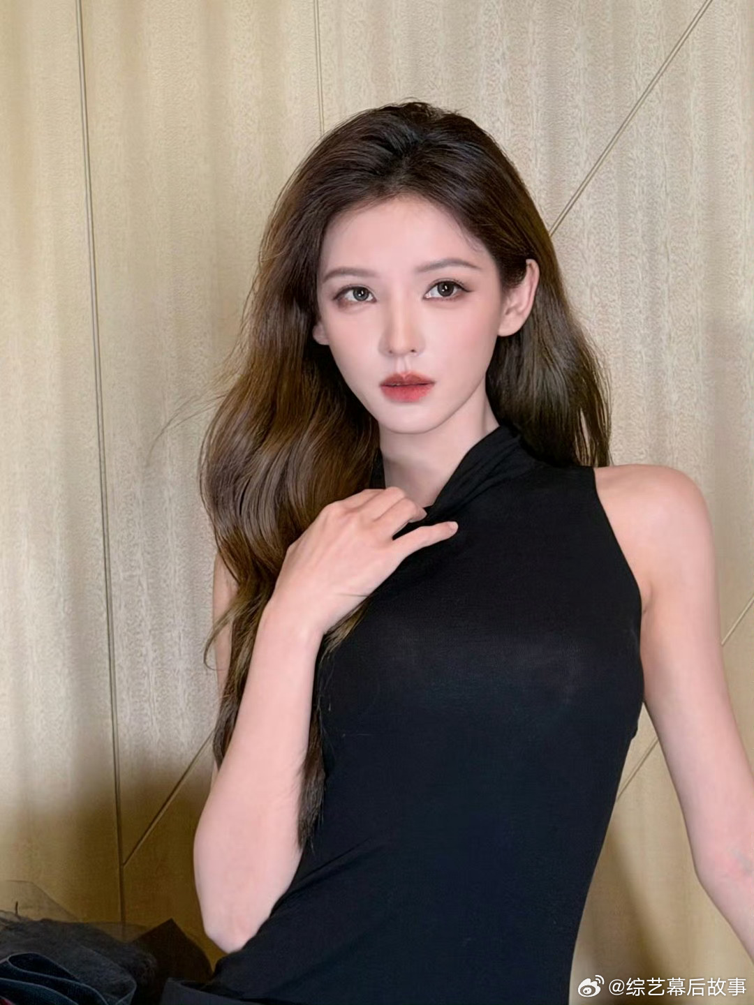 内娱真人AI天花板！张予曦一出场，合伙人 镜头都自带精修，颜值犯规到被系统误判?