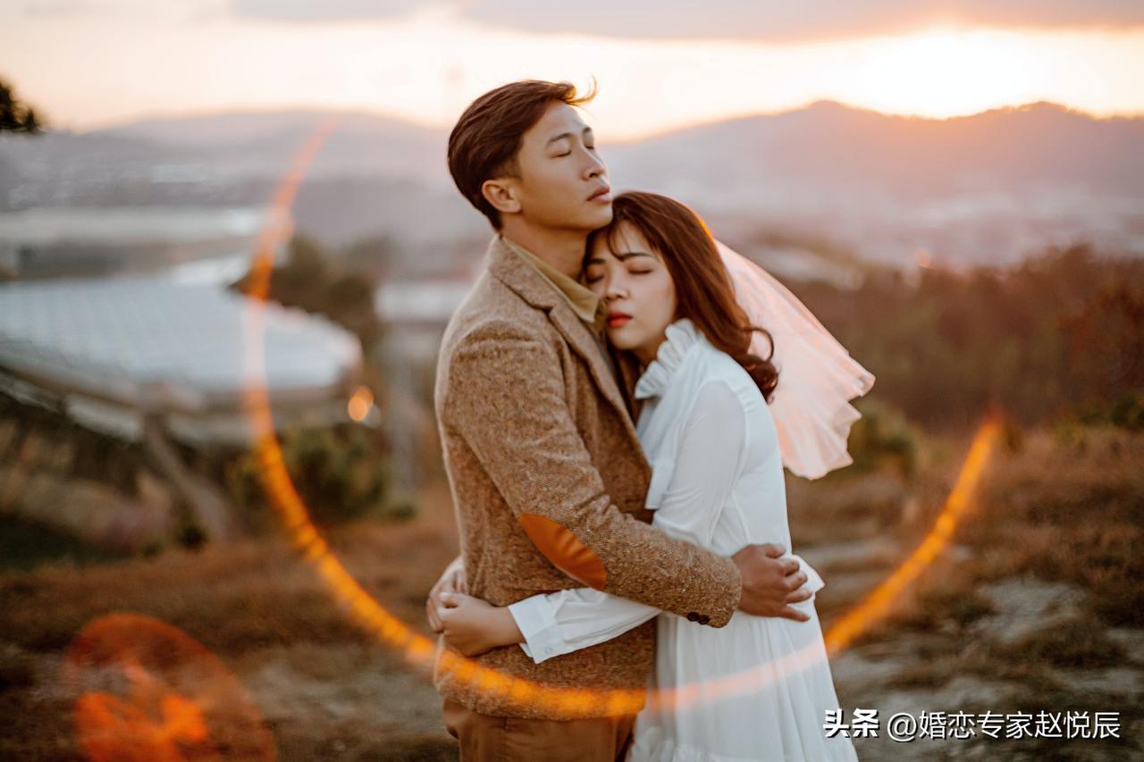 男人频繁做这4件事的时候，说明他在逼你离婚，千万不要被他套路。
 
男人是社会动