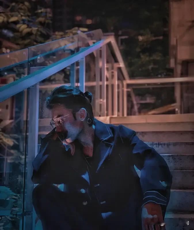 郭富城的演技挺厉害的。他七次提名金像奖，仅一次获奖，有人质疑他配不配得上影帝。就