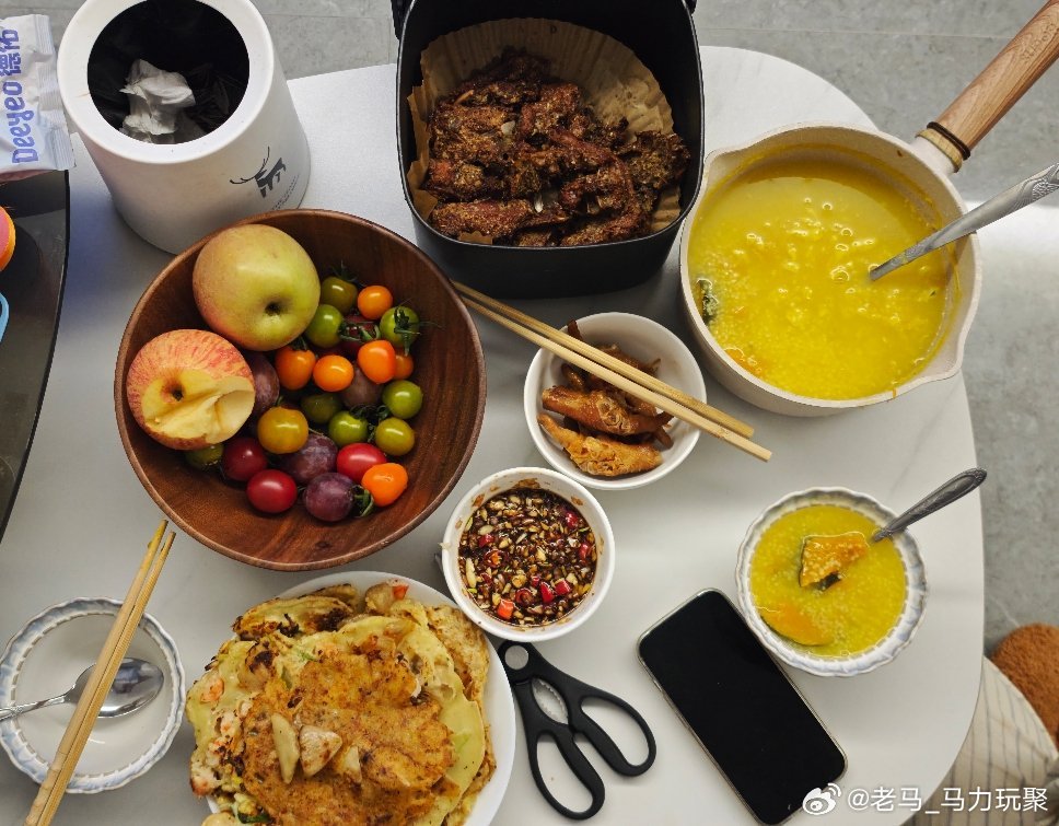 老马在路上 既然在家吃饭都会变得难能可贵那就好好记录每次吃饭的时光孔老板做的海鲜