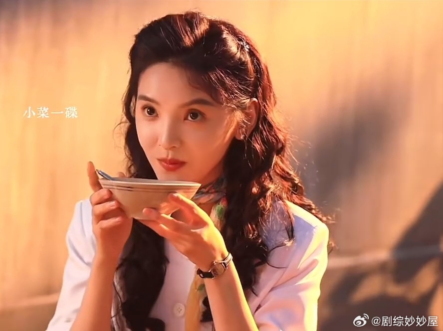 章若楠是带责任感的E人章若楠喝豆汁的反应王彦霖第一次递豆汁，章若楠总婉拒“我俩不