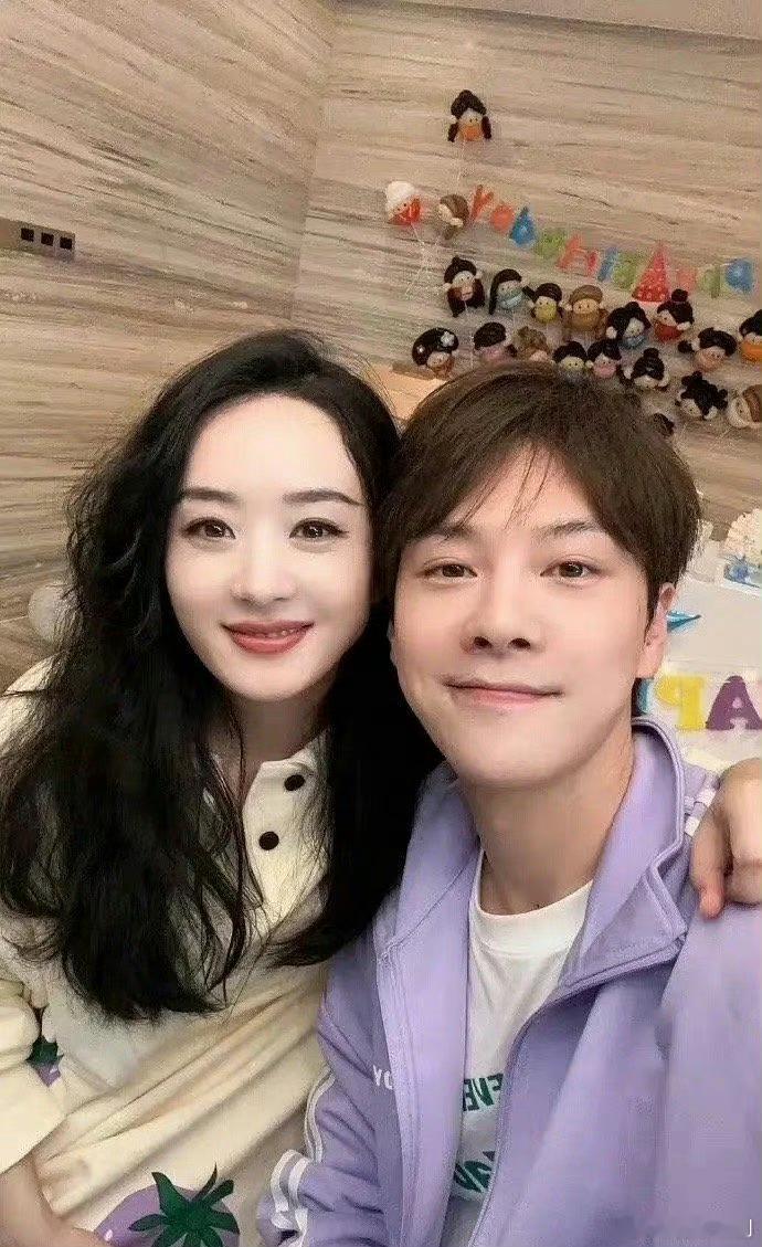 赵丽颖怎么开了美颜之后反而像老了10岁呀？ ​​​