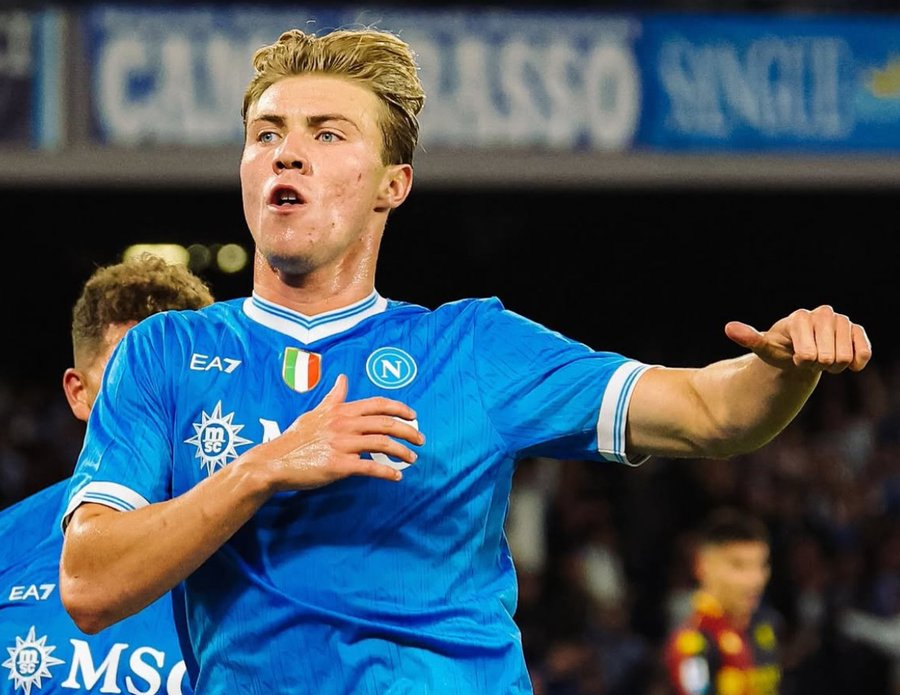 霍伊伦称找回了对足球的热爱 罗马诺报道，霍伊伦谈起了自己离开曼联后的感受：“一度