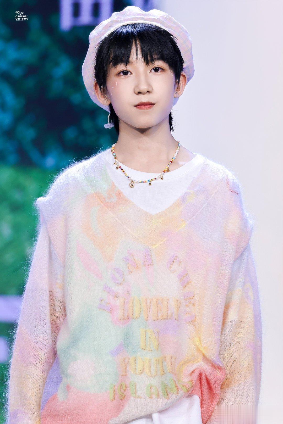 #杨博文YBW[超话]##杨博文YBW[超话]#ybw#杨博文 玉树临风不负初#