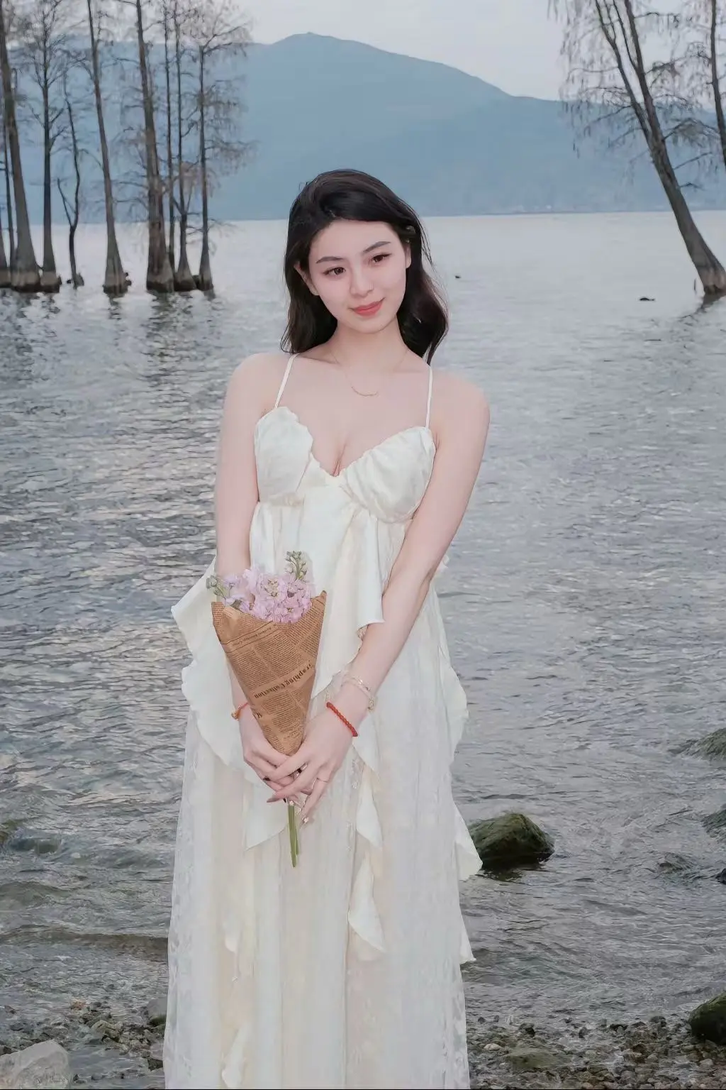 希望大家一起好吃好喝好睡，没有一点烦恼！