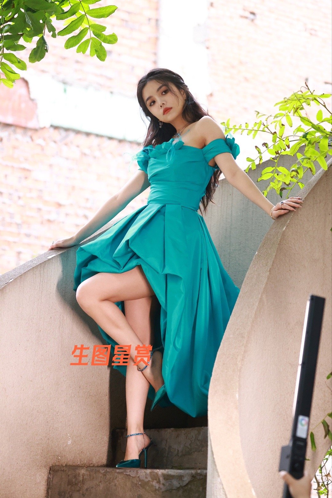 安崎户外拍摄生图，蓝色精灵小仙女👗💙🍃 ​​​